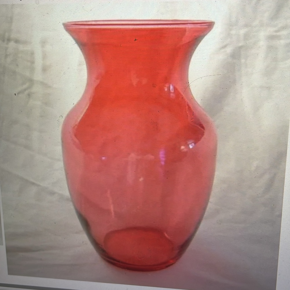 RED BULBOUS GLASS VASE 8"